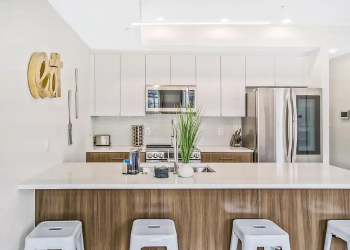 Luxurious And Stylish 2 Bedroom 2 Bathroom Suite